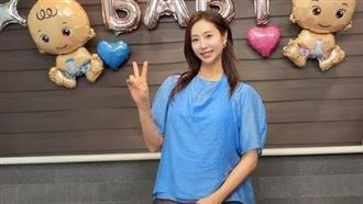 試管一次就中　46歲女星宣布產男嬰當媽