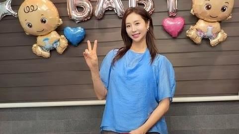 試管一次就中　46歲女星宣布產男嬰當媽
