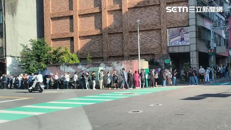 小潘今開搶「百人排爆」壯觀畫面曝!