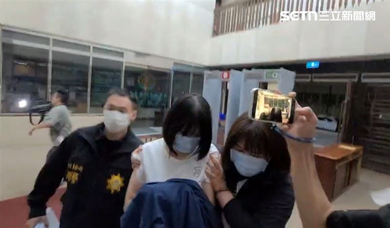 前北市社會局38歲女社工江羿潔,涉嫌利用職務之便,於1年內侵吞5名受監護長者存款,總金額超過1200萬。(圖/翻攝畫面)