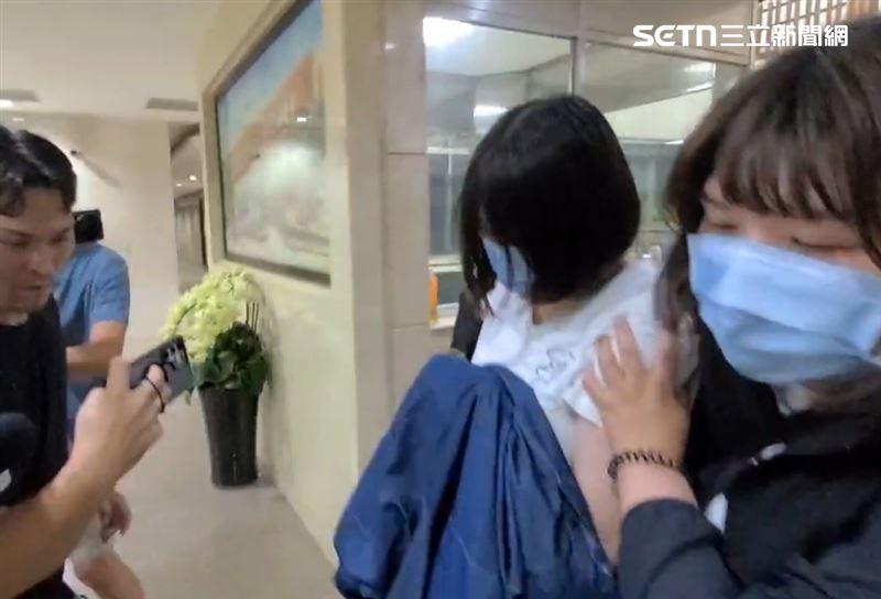 北市府社會局老人福利科江姓社工督導監守自盜,捲走 5 位長輩養老金超過1200萬元。(圖/翻攝畫面)