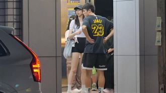 盤點演藝圈「男星配名模」吳彥祖告白愛妻
