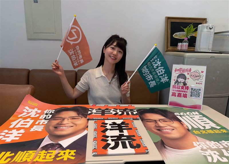 「莫羽静與她的墨水故事」粉專說,高嘉瑜真的是用命在刷選區,硬是把藍天刷成綠地的強者。(圖/翻攝自高嘉瑜臉書)
