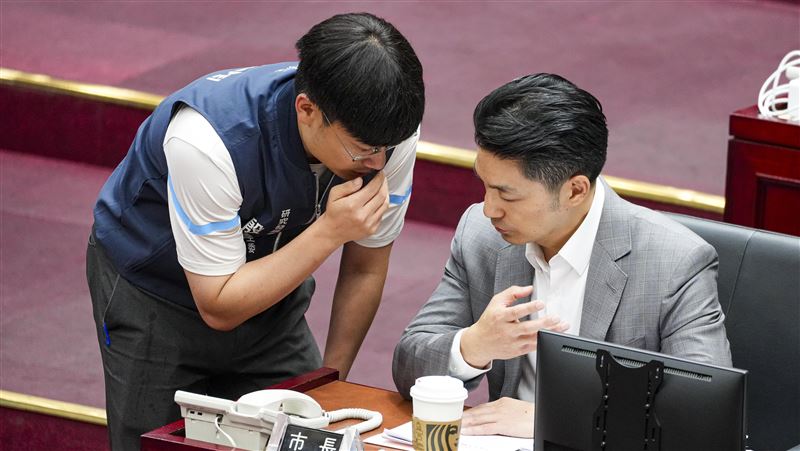 蔣萬安把領先打到剩1.2% 全因殷瑋三支箭