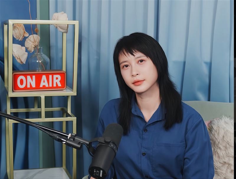 妙妙大師曾幫不少大咖藝人化妝。(圖/妙妙大獅提供)