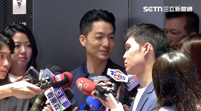 蔣萬安回應,市場處都說得很清楚,就是對於公共空間的管理,所以標準都是一致(圖/翻攝畫面)
