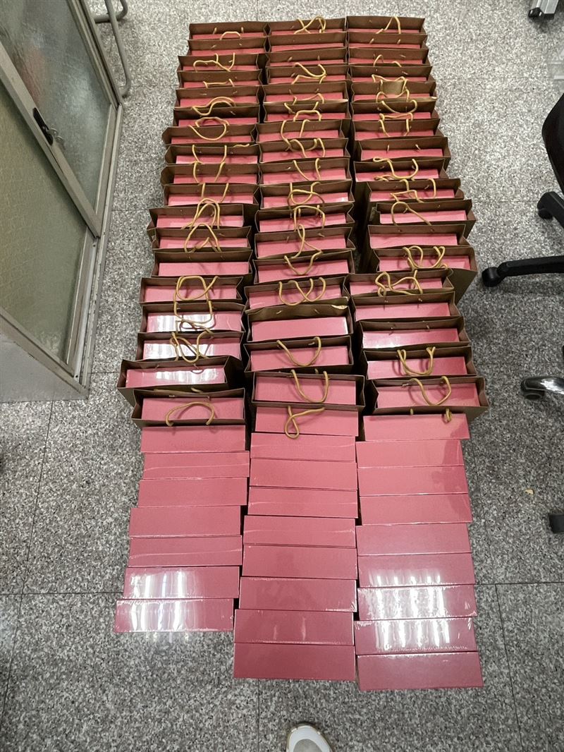 鄭伯其喊冤表示不知好友送禮,否認送禮是幫他行賄。(圖/台中地檢署提供)