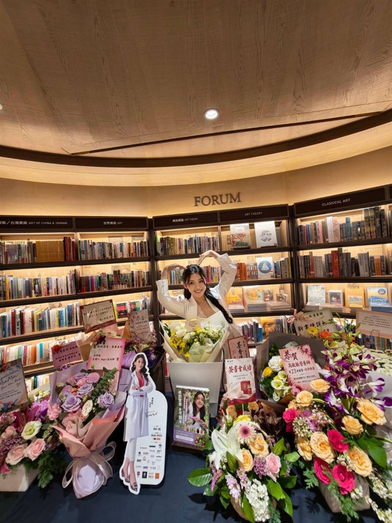 高敏敏日前現身誠品生活松菸舉辦簽書分享會。(圖/)