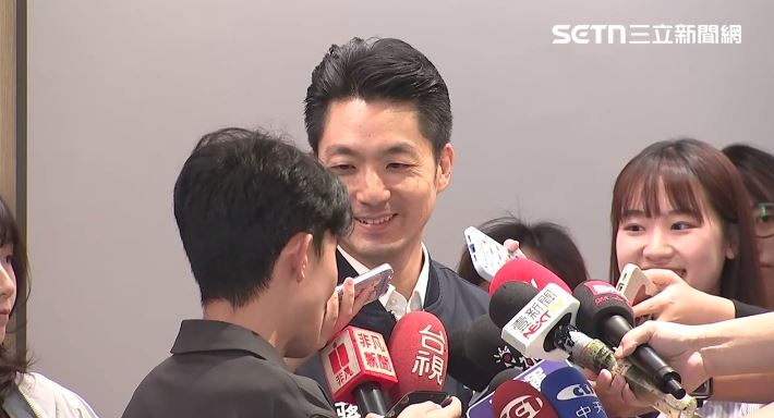 蔣萬安表示,不管是鬍鬚張還是金峰魯肉飯,「我都很愛吃」(圖/翻攝畫面)