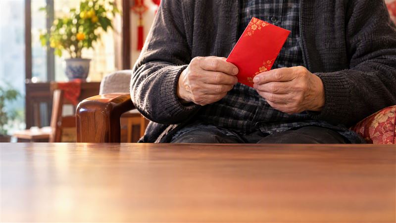 阿公包20萬給孫!偷聽媳1句話心寒斷關係