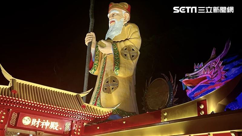 中秋節不只可以烤肉、吃月餅,按照台灣民間習俗,農曆八月十五也是土地公的重要神誕日。(示意圖/資料照)