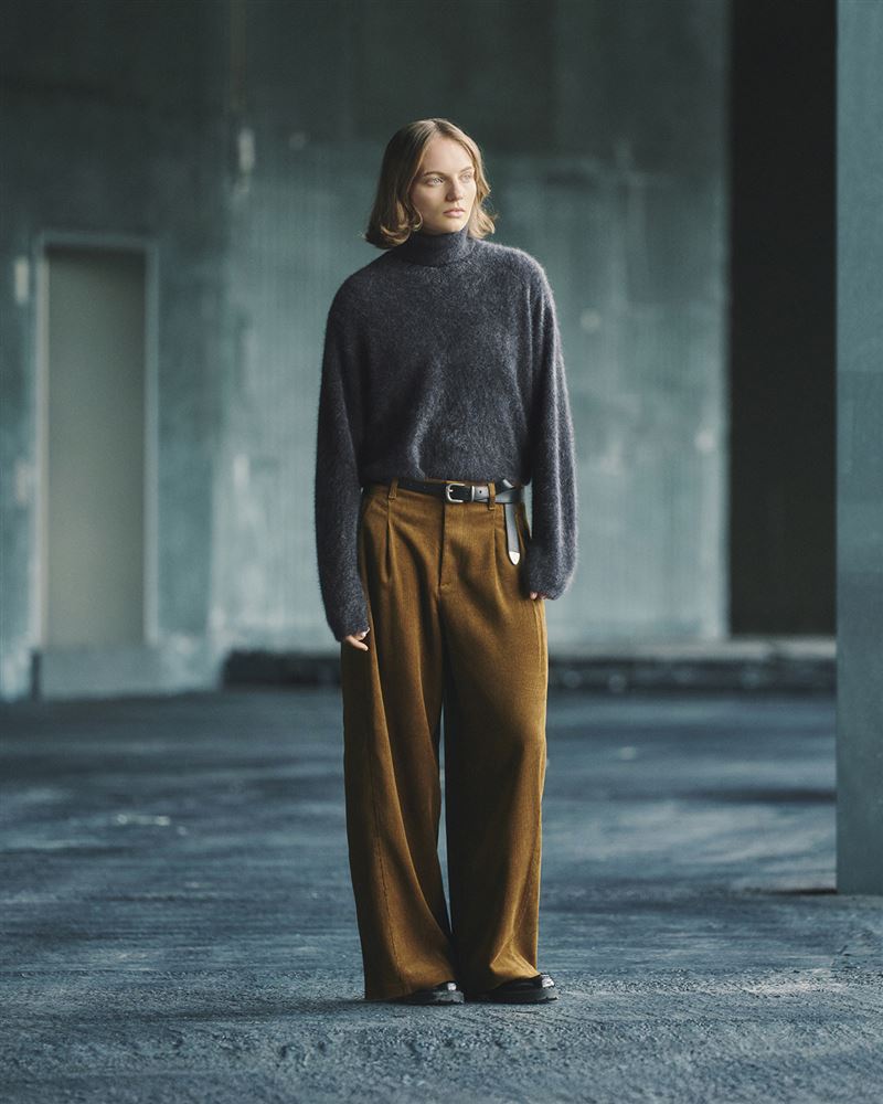 燈芯絨氣球褲UNIQLO ：C售價NT$1,290。（圖／品牌業者提供）
