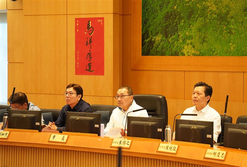 市長侯友宜表示,環境治理的改變來自市府團隊、第一線清潔隊員、環保志工、企業、NGO。(圖/新北市政府提供)