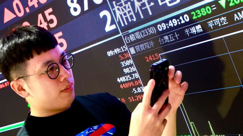 台股創新高！中秋抱不抱股？昔10年數據曝