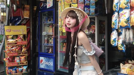 林襄素顏正面照罕曝光　29歲真面目震撼網