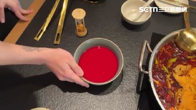 撈王「胭脂鴨血」遭疑合成血!業者澄清了