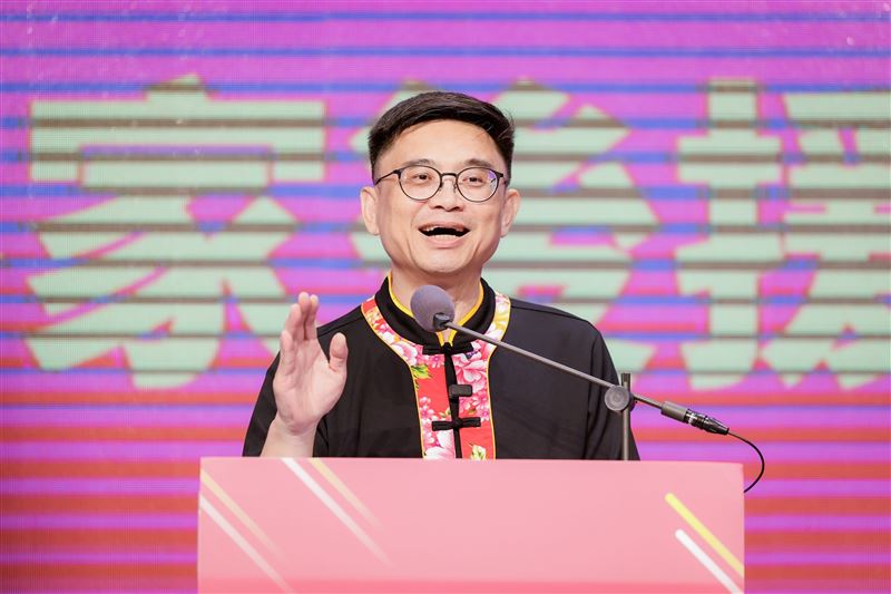 民進黨高雄市長參選人賴瑞隆誓言要把「演唱會之都」再往前推成「亞洲盛事城」。（圖／賴瑞隆競辦提供）