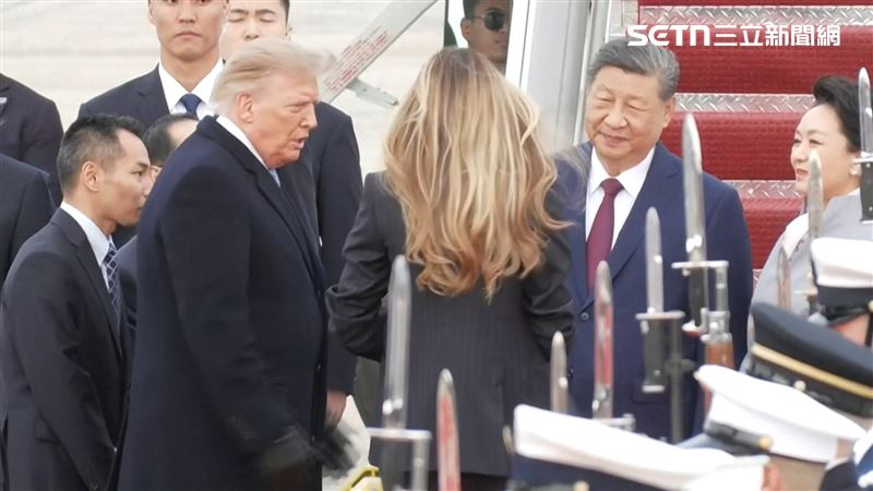 川普會習近平焦慮對梅蘭妮亞說「7字」!