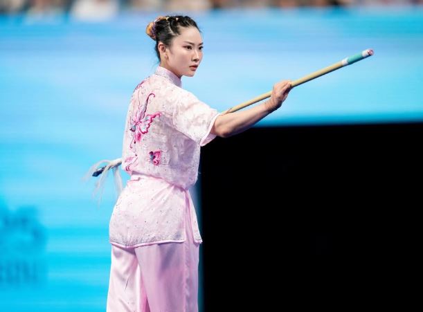 香港武術代表沈曉榆在2026愛知・名古屋亞運女子長拳賽事中摘下金牌。(圖/翻攝自IG @lydia_sham)