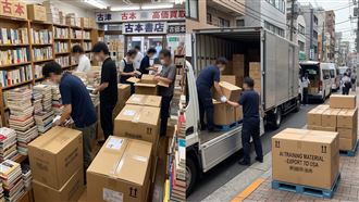 買家收購「50噸二手書」背後原因令人發毛
