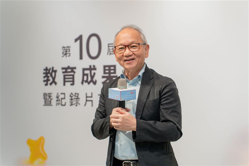 法藍瓷總裁、想像計畫發起人陳立恆先生致詞