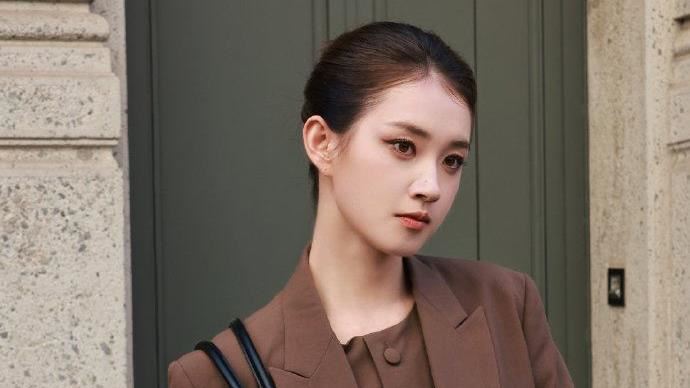 遭控私接工作 女星發聲反擊:公司欠薪