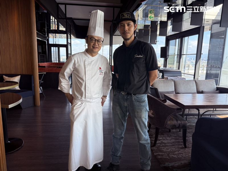 台北萬豪酒店西餐主廚徐橙壕與Smokin’創辦人黃度人。(圖/記者李育道攝影)