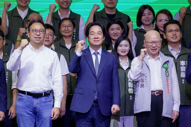 總統賴清德昨（23日）讚揚張善政，還用「難兄難弟」稱呼兩人關係。（圖／翻攝自黃世杰臉書）