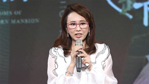 孫翠鳳過往家庭風波再被掀　明華園回應了