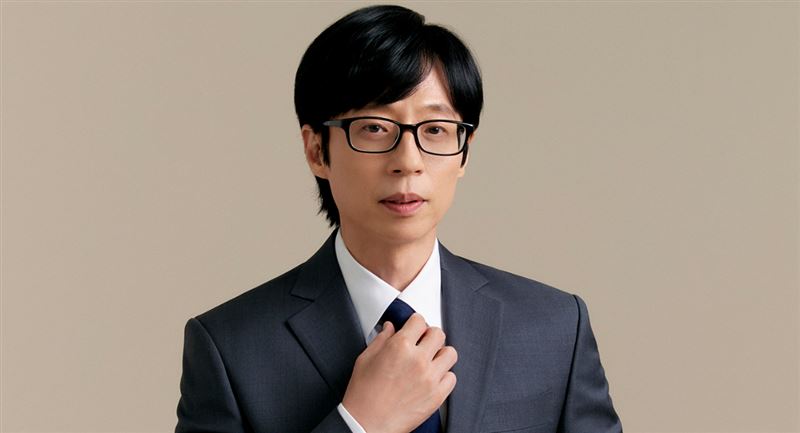 劉在錫日前因感冒身體不適，在錄影當天臨時取消工作。（圖／翻攝自antenna官網）