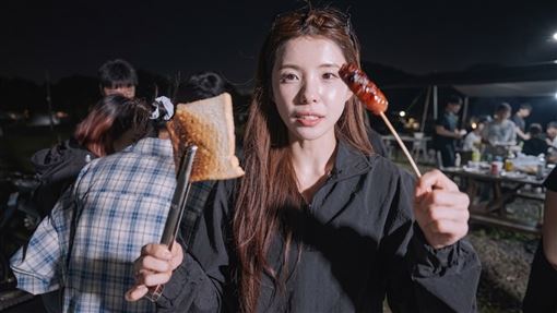 李多慧來台4年解鎖台式中秋！辦烤肉派對