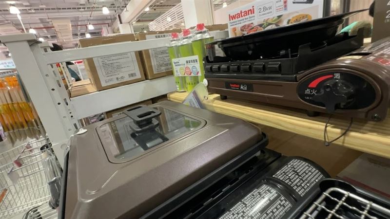 網友指出1982年新竹某烤肉器具工廠在中秋節降價促銷,才讓邊賞月邊烤肉活動盛行。(圖/資料照)