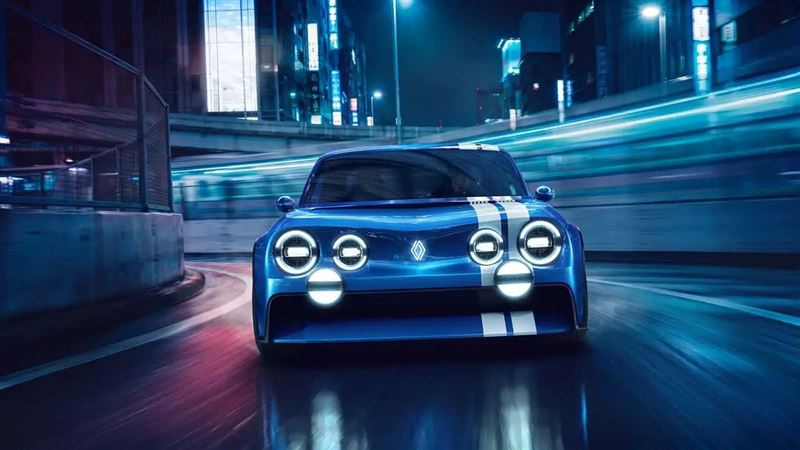外型具備經典法國藍車色、雙白條紋、圓形頭燈。（圖／翻攝Renault網站）