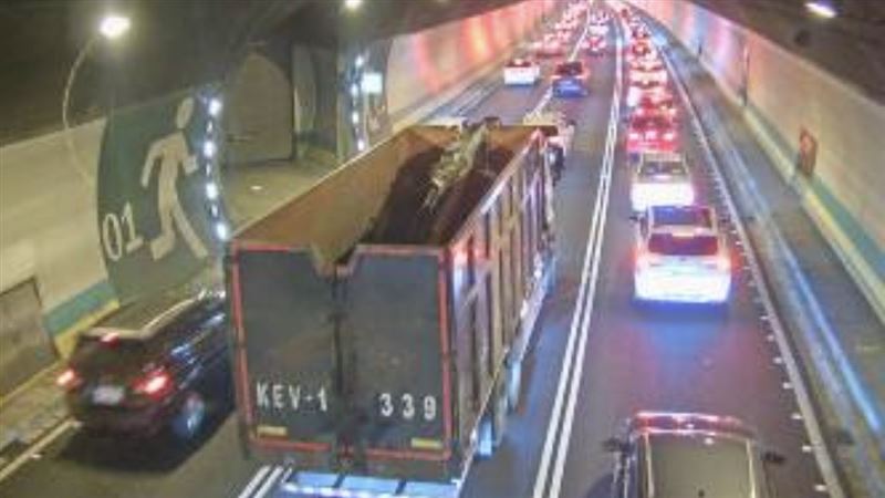 新/中秋節首日!國道返鄉+旅遊車潮湧現