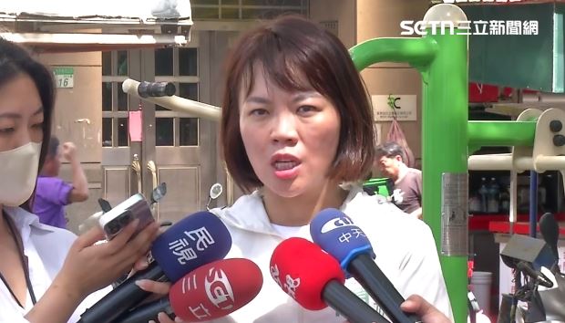 簡舒培怒轟,蔣萬安市長位子比孩子健康重要嗎(圖/翻攝畫面)