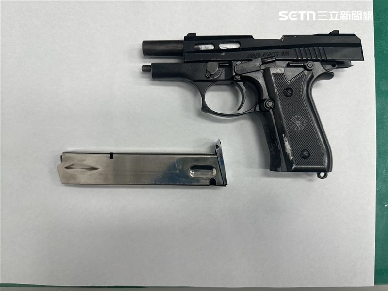 陳姓男子槍殺洪姓債主，犯案後逃逸，天亮後攜槍投案。（圖／翻攝畫面）