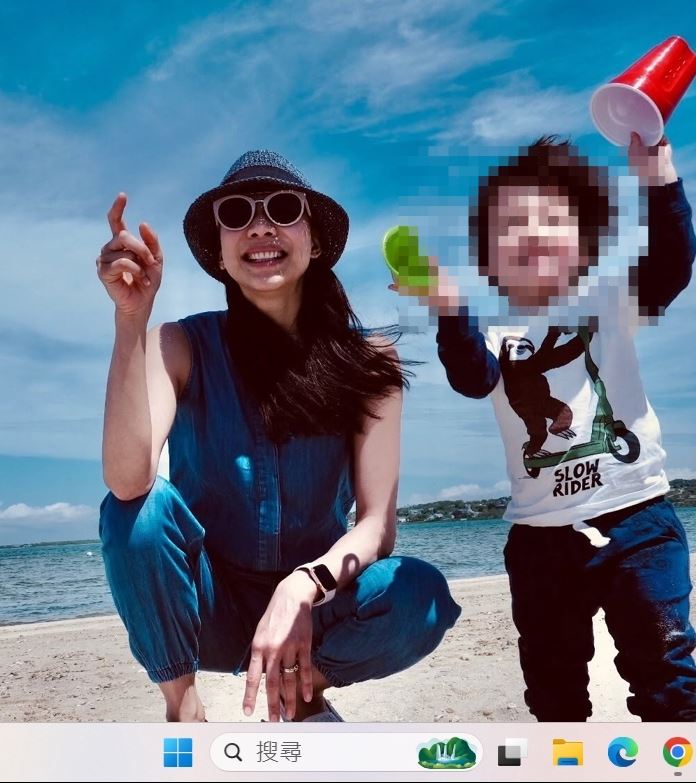 胡婷婷跟認識多年的律師老友Adam結婚,並在婚後生下QQ。(圖/翻攝自臉書)