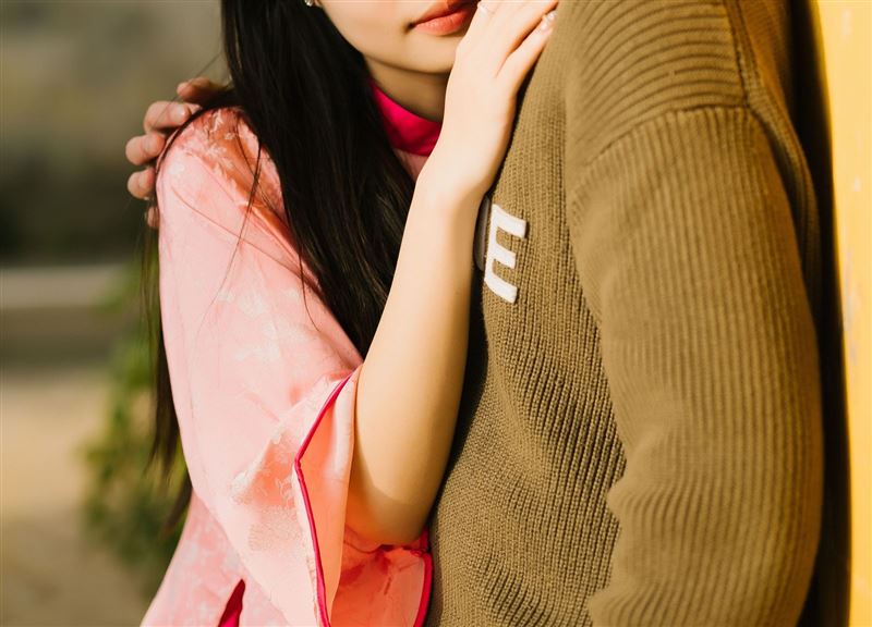 女網友發文透露剛交男友時,只要約會或親密接觸私密處便容易產生分泌物,引發網路熱烈討論。(示意圖,非當事人/pexels)