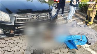帳篷骨架晃動…警割開見「包裹腐爛女屍」
