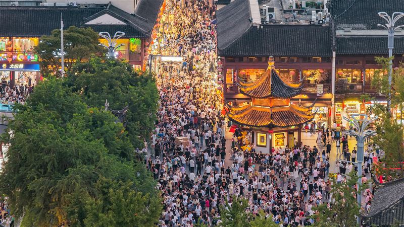 請假3天連休13天　中秋陸2.4億人跨域移動