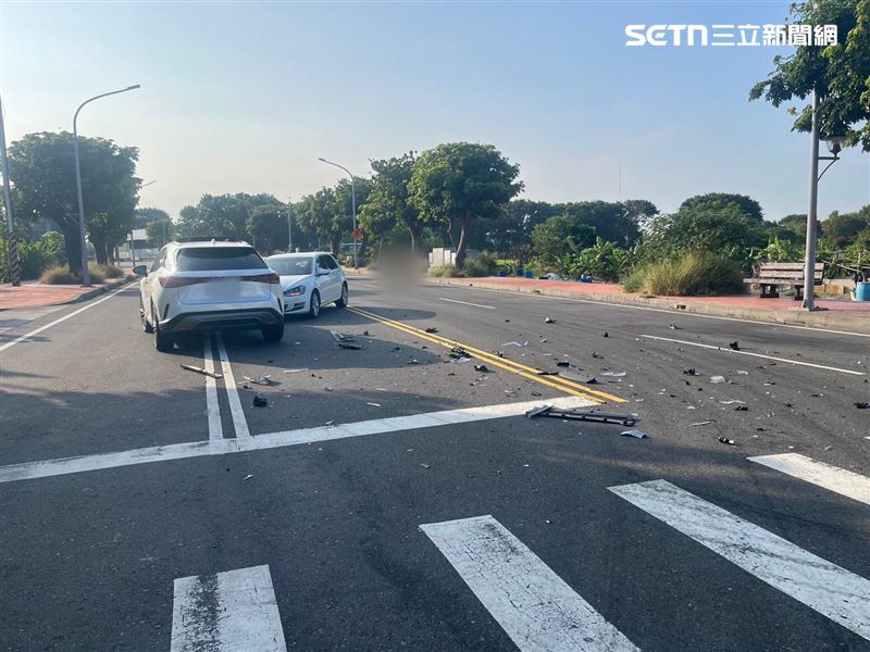 苗栗竹南鎮發生追撞車禍,男子酒駕闖紅燈釀3車連環撞事故。(圖/翻攝畫面)