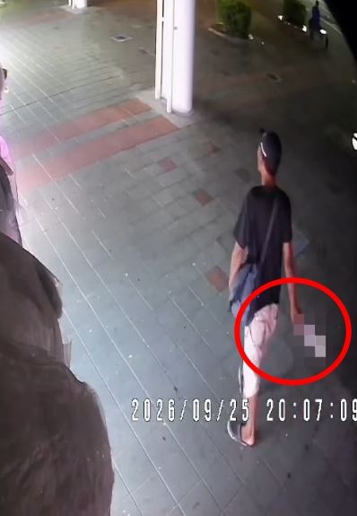 中秋連假首日,彰化員林車站驚見雙刀男出沒,民眾嚇壞報警。(圖/民眾提供)