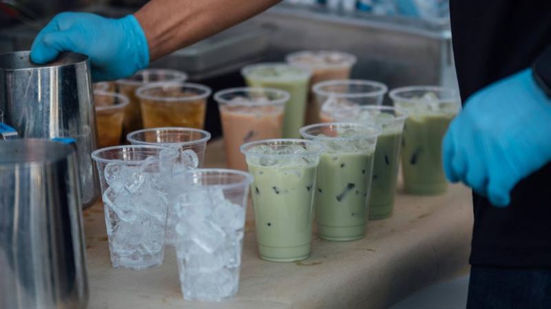 飲料訂錯分店想取消！店員1句他到現場傻