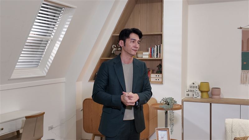 温昇豪近年不再只專注於演員身分，演藝事業版圖持續擴張，從戲劇表演跨足實境節目，也投入戲劇製作與影視投資。（圖／三立提供）