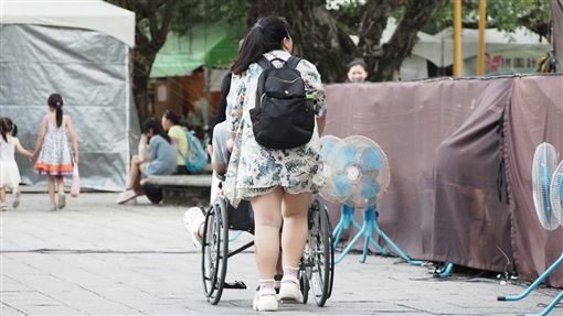 金曲女星嚴重車禍！悲喊前面的人死掉了