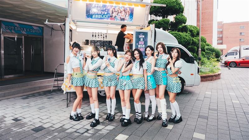 怪物新人女團出道 超大咖男星跨海送餐車