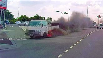旗山版惡靈戰警？！火燒貨車照開上路