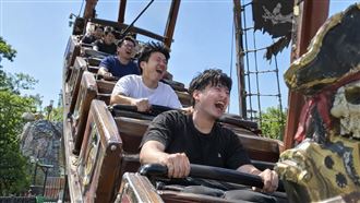 男玩海盜船「該邊突發癢」！竟是生存本能