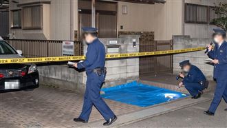 正面照曝！他殘殺前妻母親…光腳倉皇逃亡