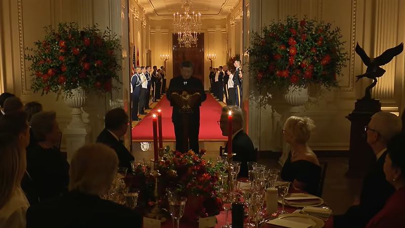 川普宴請習近平,黃仁勳、蘇姿丰坐主桌。(圖/翻攝自YouTube-The White House)